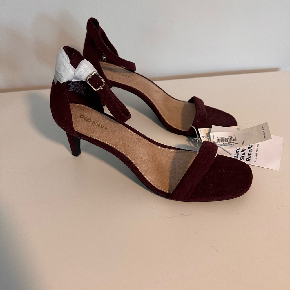 Old Navy Women's Burgundy Heels